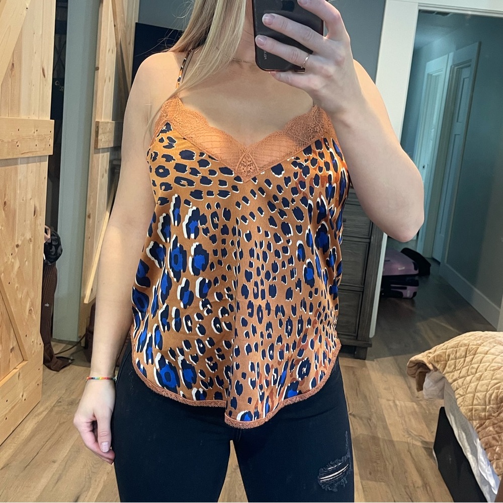Super cute lovestitch top. NWT size small